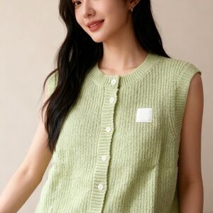 United States Sweaters Light Green V-Neck Sleeveless Sweater